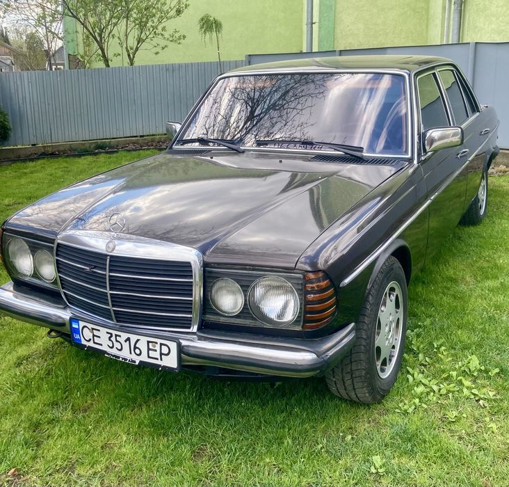 Mersedes-Benz  123