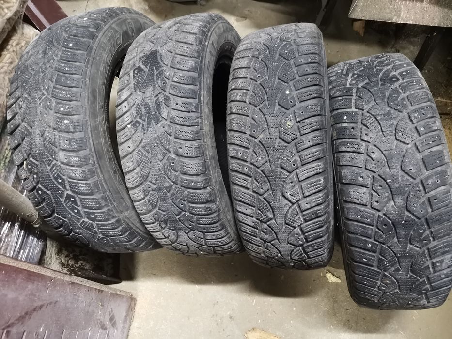 Opony zimowe 195/65R15