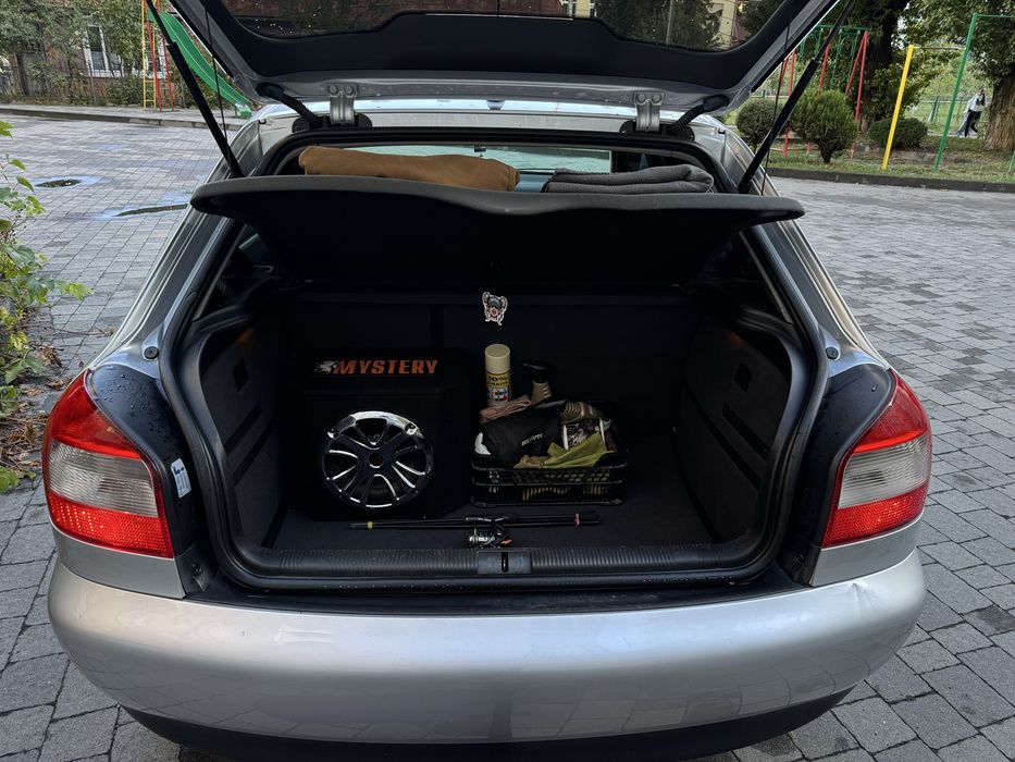 Продам Audi a3 2002р.  1.6 бенз.