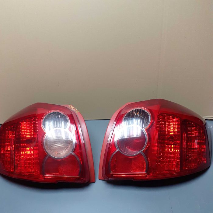 Lampy tylne Toyota Auris I E15