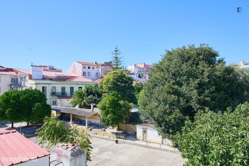 Quarto - localizado em São Bento Lisbon