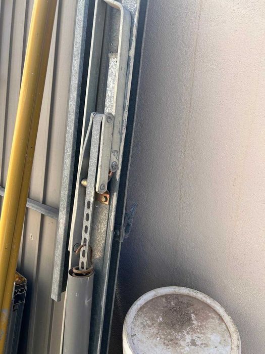 Portão de garagem basculante (manual)