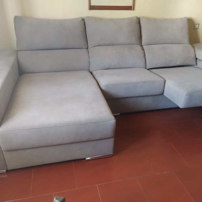 Sofá chaise longue novo