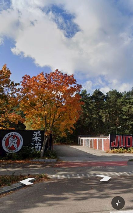 Gdynia Obłuże. Garaż samochodowy z kanałem