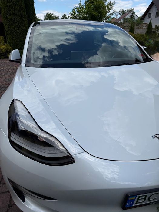 Продається Tesla Model 3