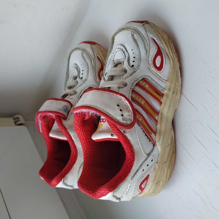 Шкіряні кросівки на дівчинку Adidas 23р. 14.5 см.
