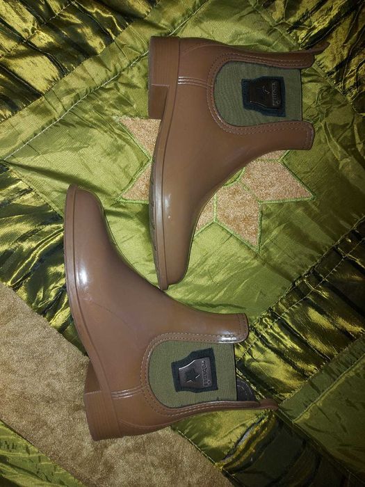 Botas Cubanas em bom estado