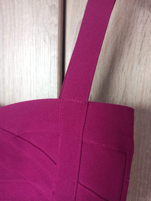 Sukienka mini bandażowa kolor biskupi/fuksja