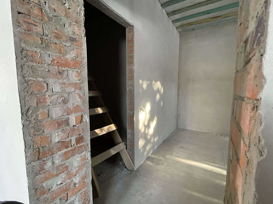 Продаж будинку з ділянкою на 10 сот 123 кв. м, на вул. Пересопницька
