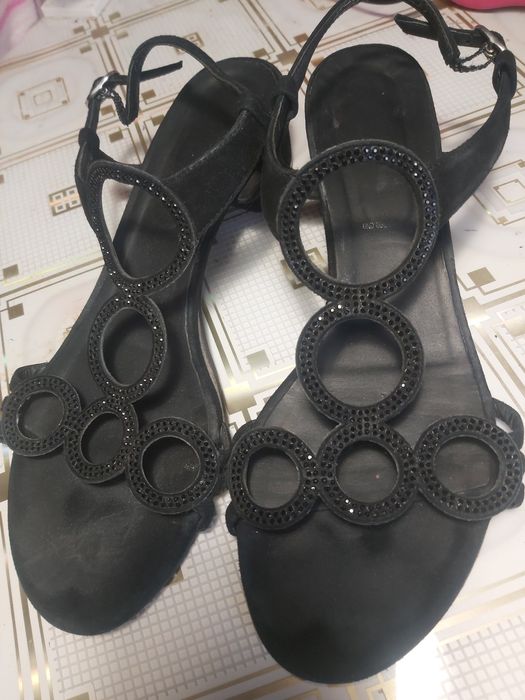 Босоніжки чорні 40