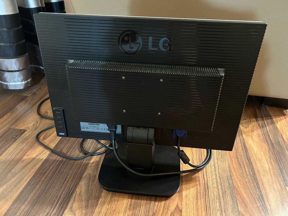 Sprzedam monitor LG