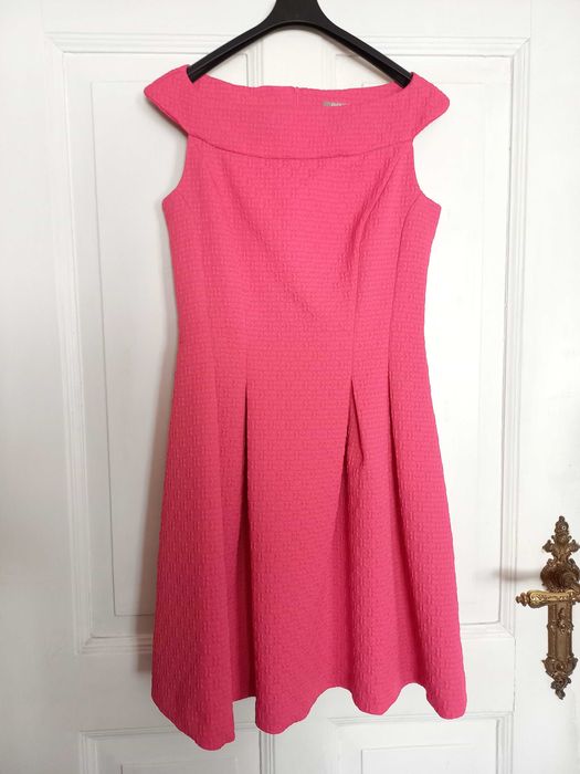 Różowa sukienka orsay