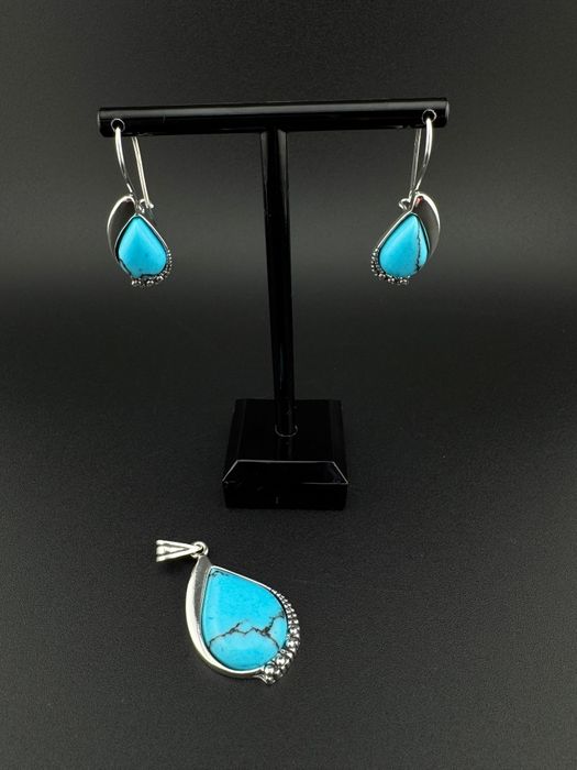 Wisior zawieszka duży srebrny pr.925 z turkusem