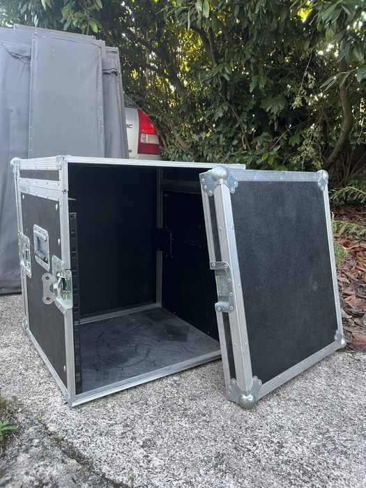 Flight case 10 unidades rack