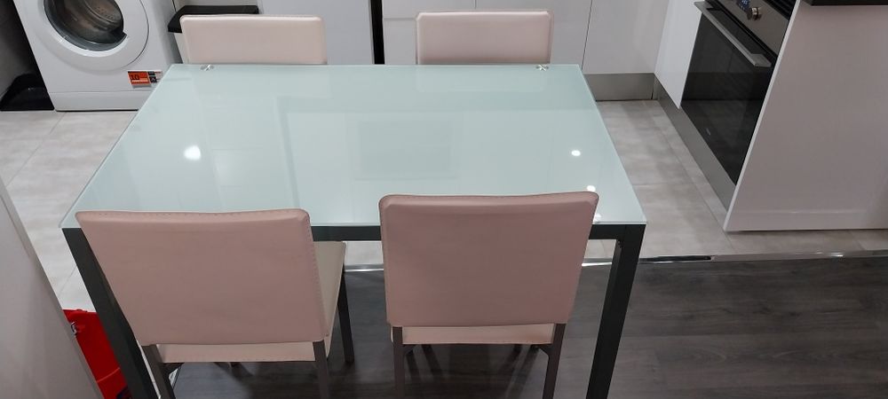 Mesa  tampo vidro temperado