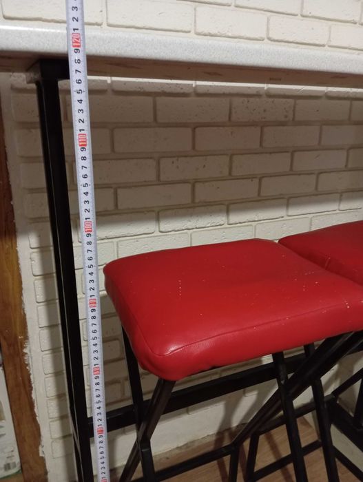 Продам барную стойку и два стула в стиле лофт. Торг.