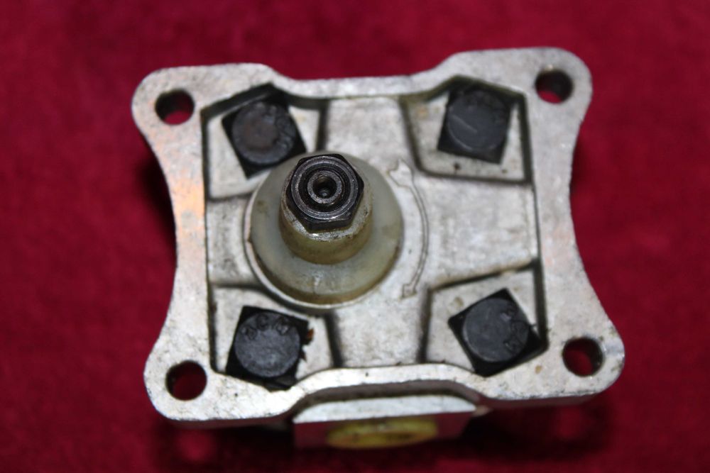 Pompa hydrauliczna typ bułgarski C027 X - NOWA X2