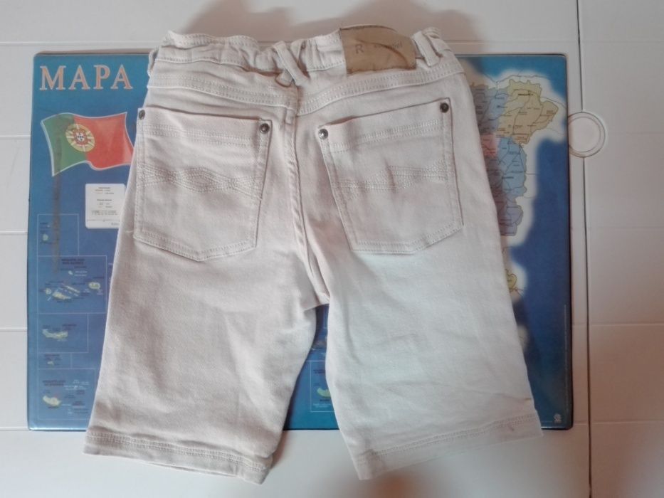 Calções para menino (tamanho - 8 anos)