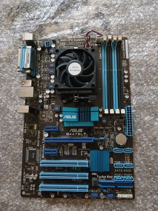 Материнська плата Asus M4A78LT LE