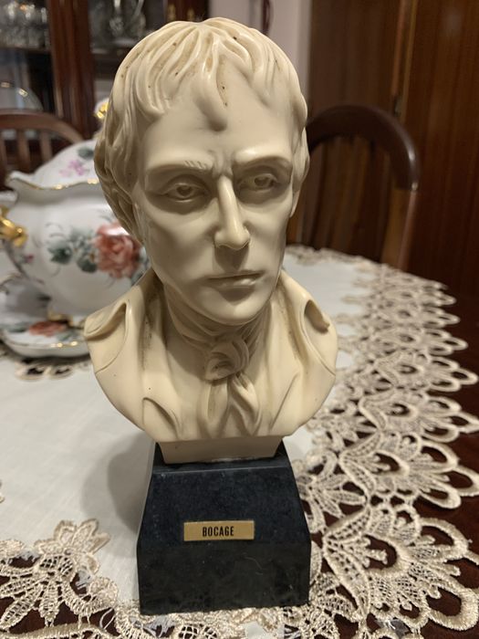 Busto de Bocage em marfinite