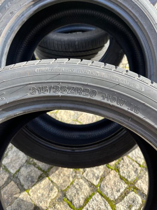 Pneus 315/35 R20 e 275/40 R20