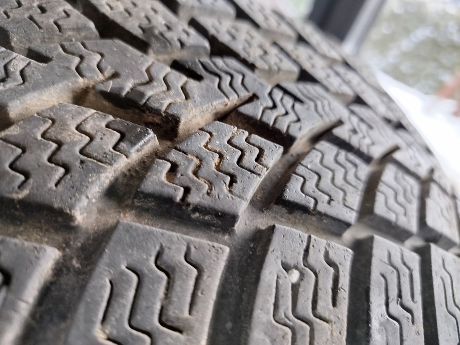 Sprzedam opony zimowe biezniki