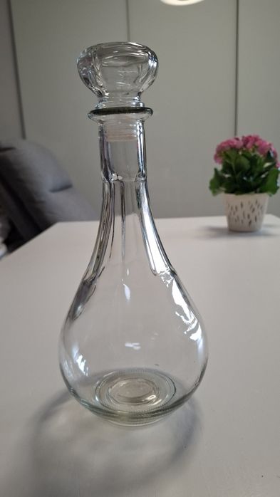 Zestaw karafek do whisky i nalewek