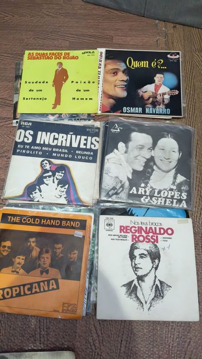 Lote singles
Musica Brasileira 
Capas bom estado 
Discos como novos
20€