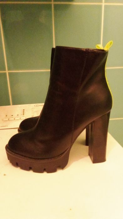 DeeZee damskie botki na wysokim obcasie