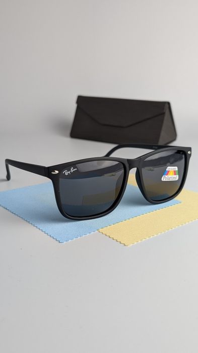 Стильні сонцезахисні окуляри Ray Ban