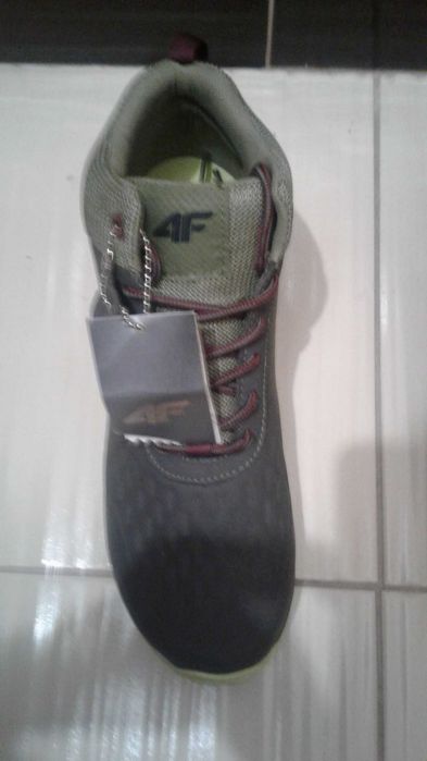 Buty zimowe, trekkingowe 4F roz. 42 nowe