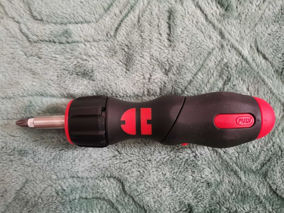 WURTH !!! Wkrętak łamany z magazynkiem LED !!!