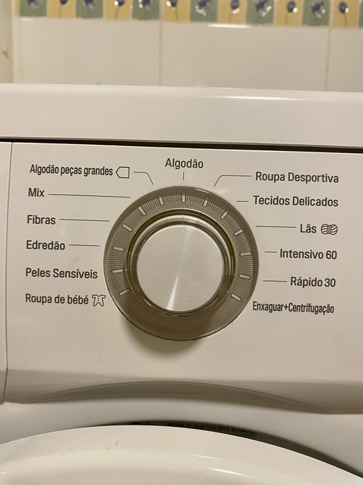 Máquina de Lavar Roupa LG Inverter Direct Drive 8 kg (A+++}