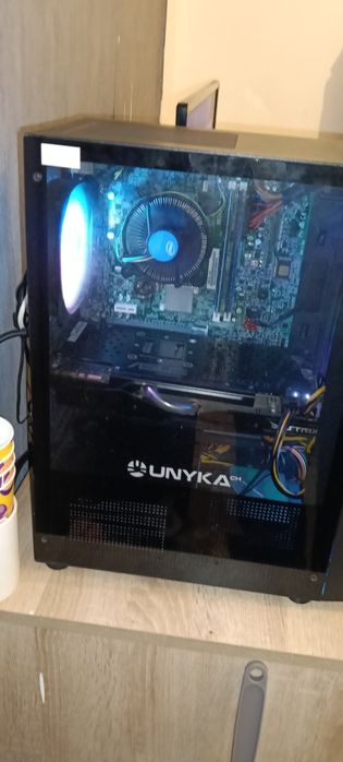 Vendo computador desktop completo e em excelente estado