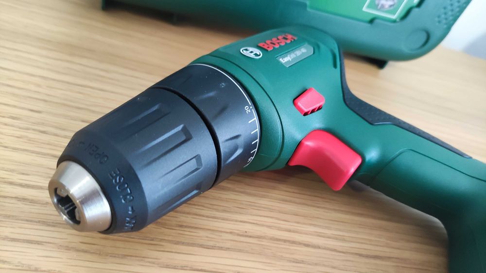 berbequim bosch EasyDrill 18V-40, nova em caixa, garantia