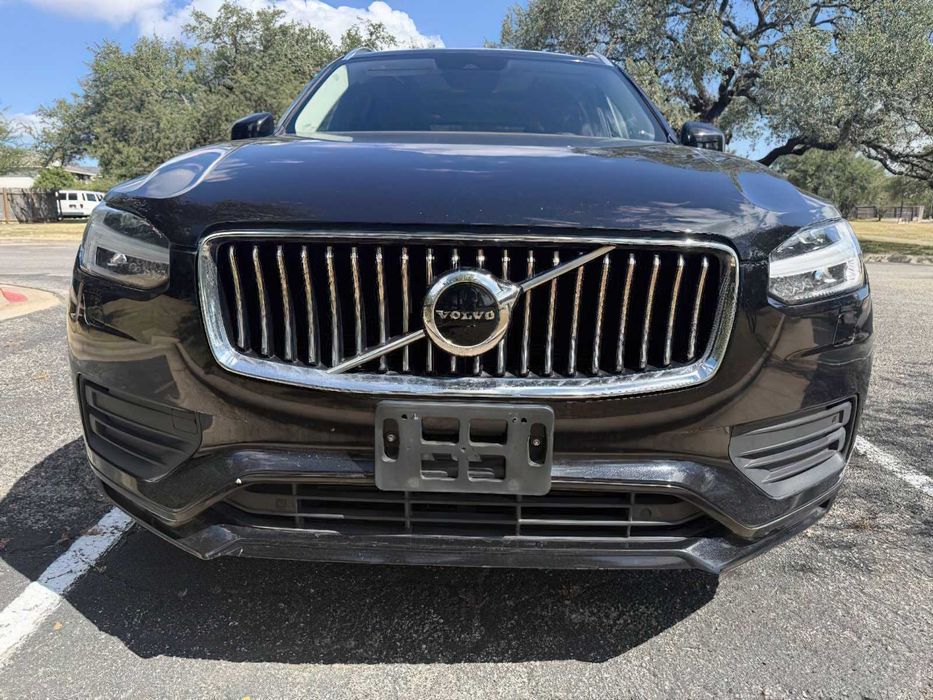 Volvo XC90 B5      2022