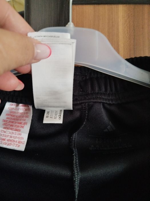 Spodnie dresowe chłopięce Adidas rozmiar 164 stan idealny
