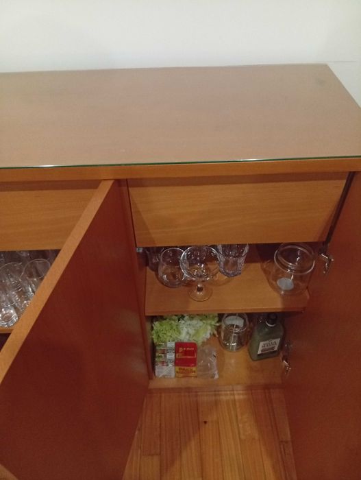 Aparador/móvel multiusos