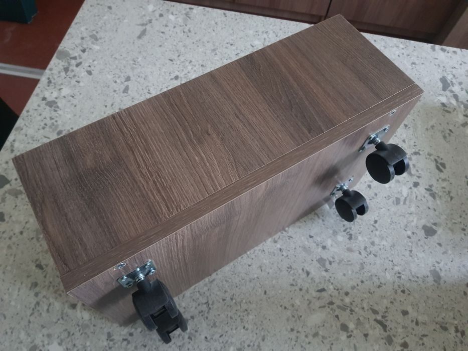 Мобільна підставка під системный блок 250×450