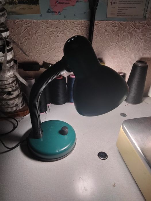 Лампа настольная