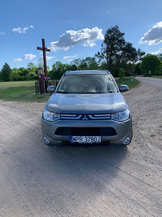 Mitsubishi Outlander Mitsubishi Outlander, niski przebieg, Salon PL, 7 os., bezwypadkowy