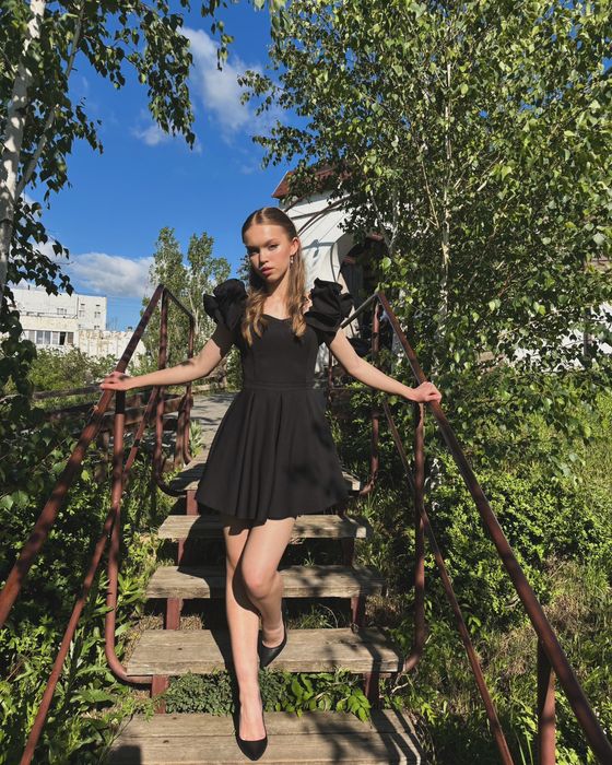 Елегантна випускна сукня