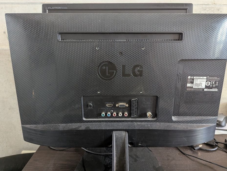 Монітор lg m2232d