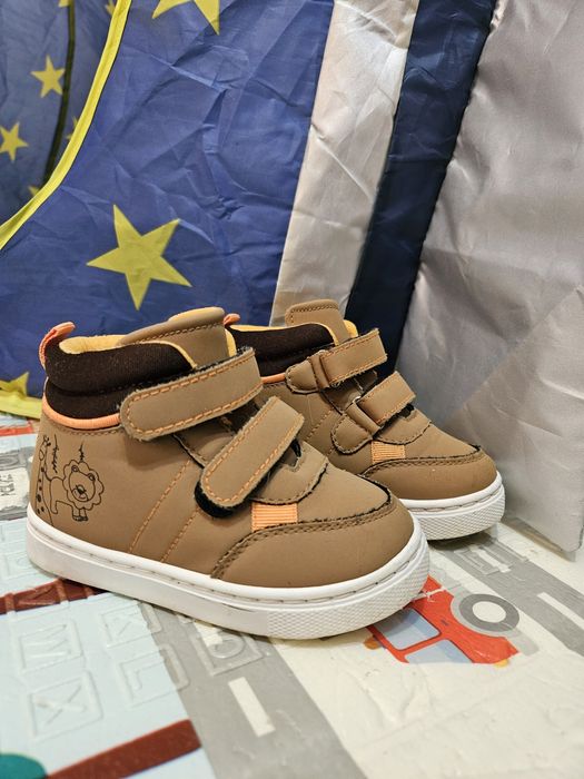 Взуття на хлопчика 22 розмір