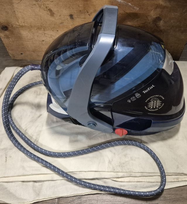 Tefal Pro Express Care GV9080 -stacja parowa