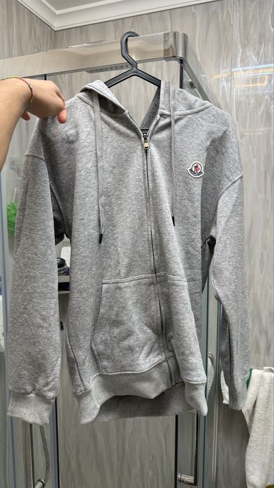 Casaco cinzento mocnler