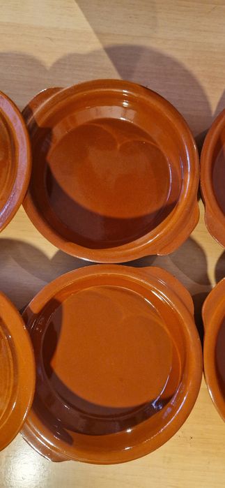 4 Clay Pots434037621523763203