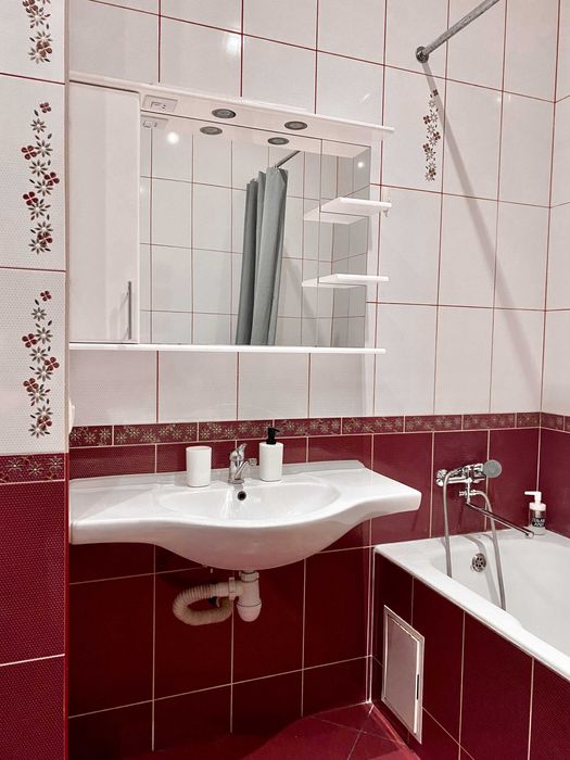 Чарівна, простора квартира в 2хв від МВЦ, Лівобережна