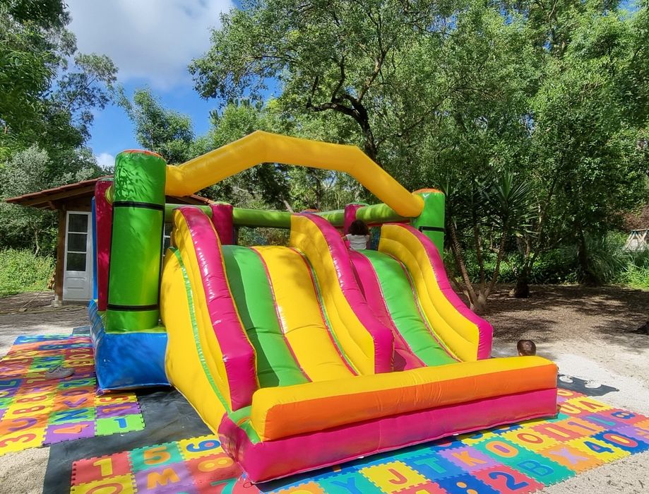 Aluguer Insuflável criança - Duas rampas