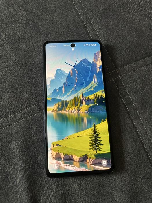 Продам телефон Самсунг Galaxy A52